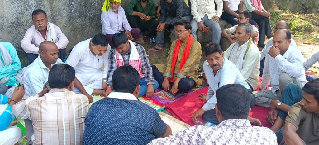 Protest against illegal coal depot, discussion intensifies regarding those playing the role of mediator.