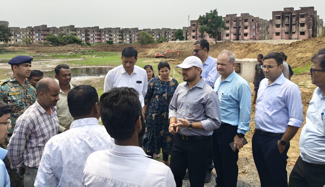 Deputy Commissioner Aditya Ranjan visited Belgadia Township.