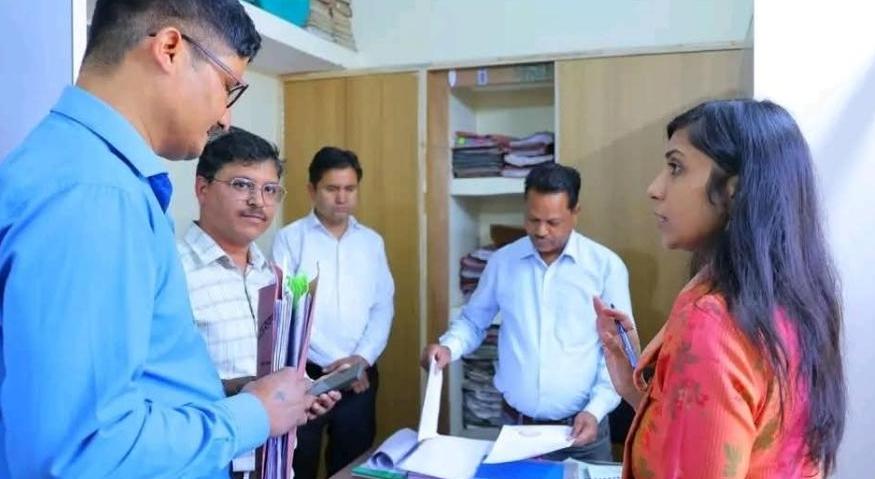 JE missing from duty suspended, salary of an officer stopped.