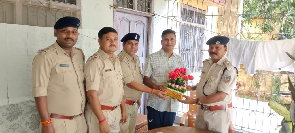 SDPO Kishore Tirkey took charge in Nala.