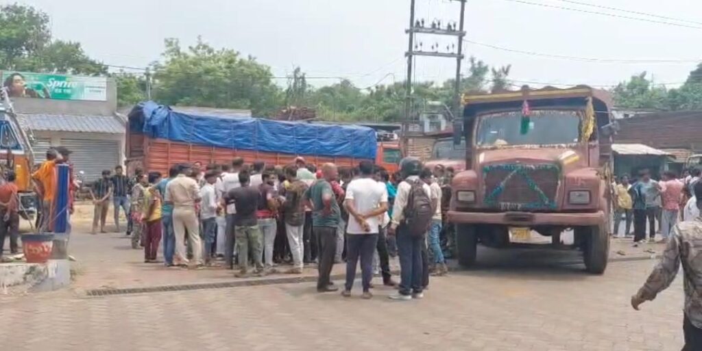 18 year old youth died in a horrific road accident.