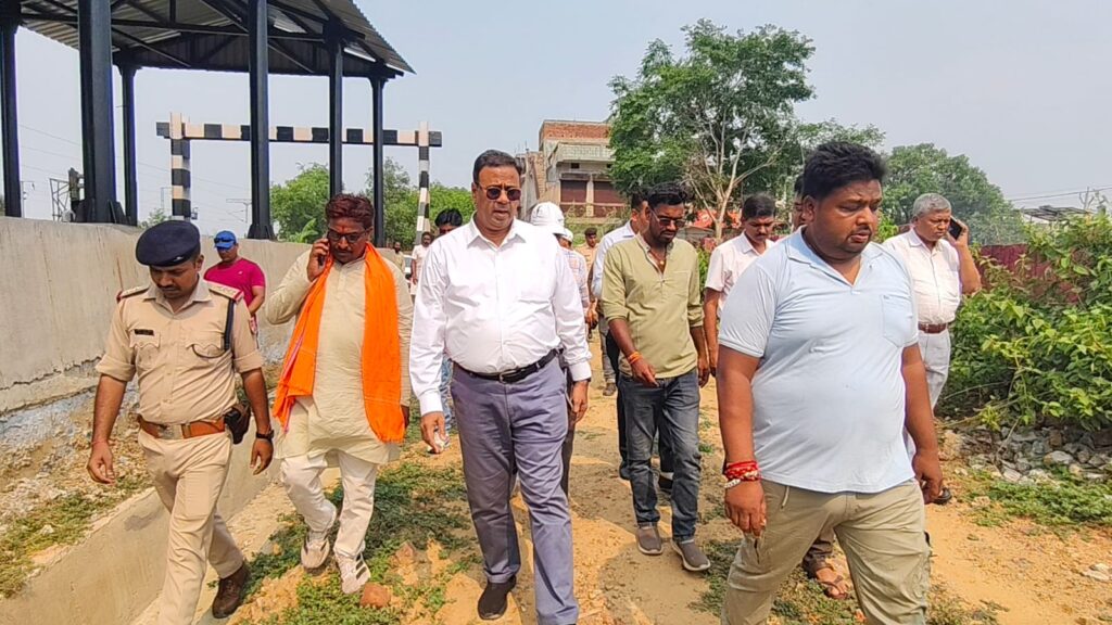 Dhanbad DRM inspected underpass bridge