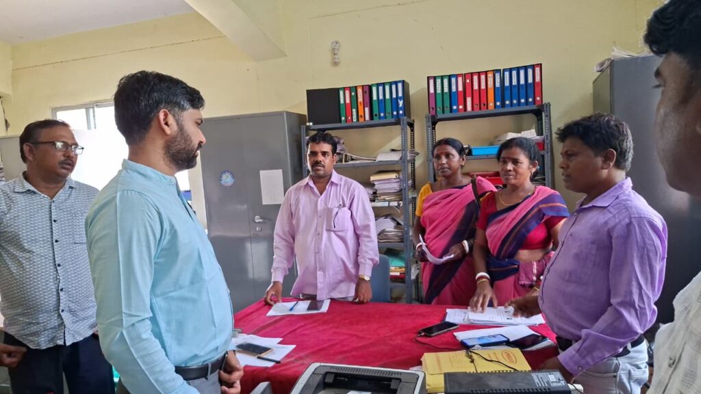 Deputy Commissioner conducted surprise inspection of Nala Block cum Zonal Office