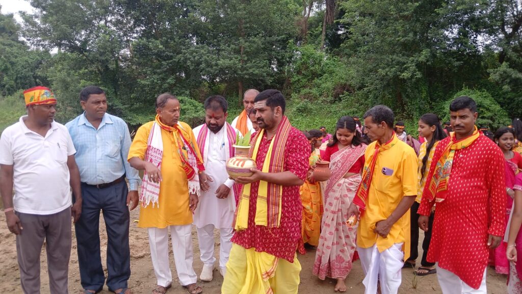 Commencement of the Mahashakti Mahayagya with a Kalash Yatra.