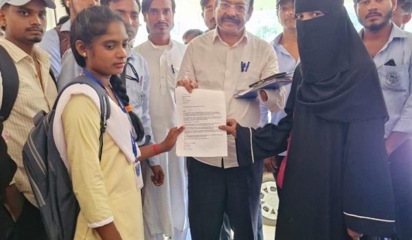 JMM Chhatra Morcha expressed concern over the shortage of teachers.