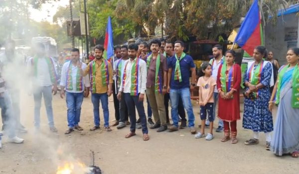Burning of effigy of Chief Minister in protest against the attack and arrest of AJSU Party leaders and workers.