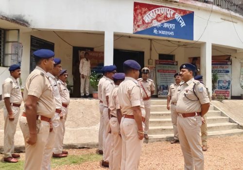 Jamtara SP conducted annual inspection of Narayanpur police station.
