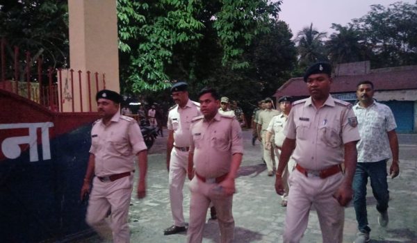 Nala police took out flag march on Bakrid, gave message of peace.