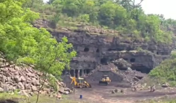 CISF took action against illegal mining, conducted raids and closed the mouths