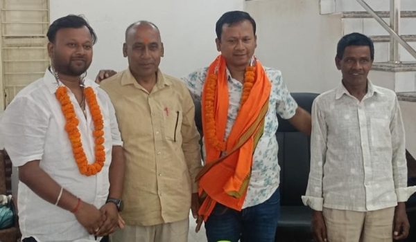 Shiv Prasad Mahato had a formal meeting with the Deputy Mayor
