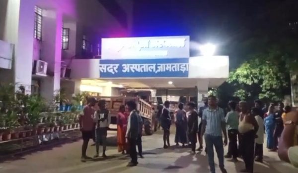 Patient dies while being rushed to the hospital on a tractor after waiting in vain for an ambulance.